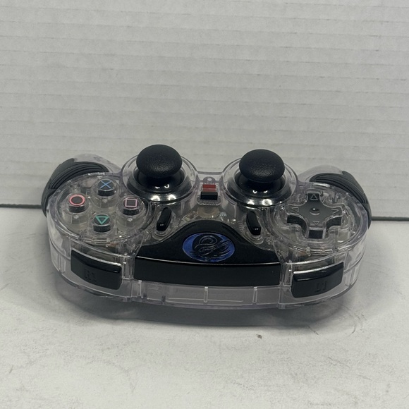 Two Wireless Sony PS2 PlayStation  Controller Pelican Chameleon - Picture 6 of 8